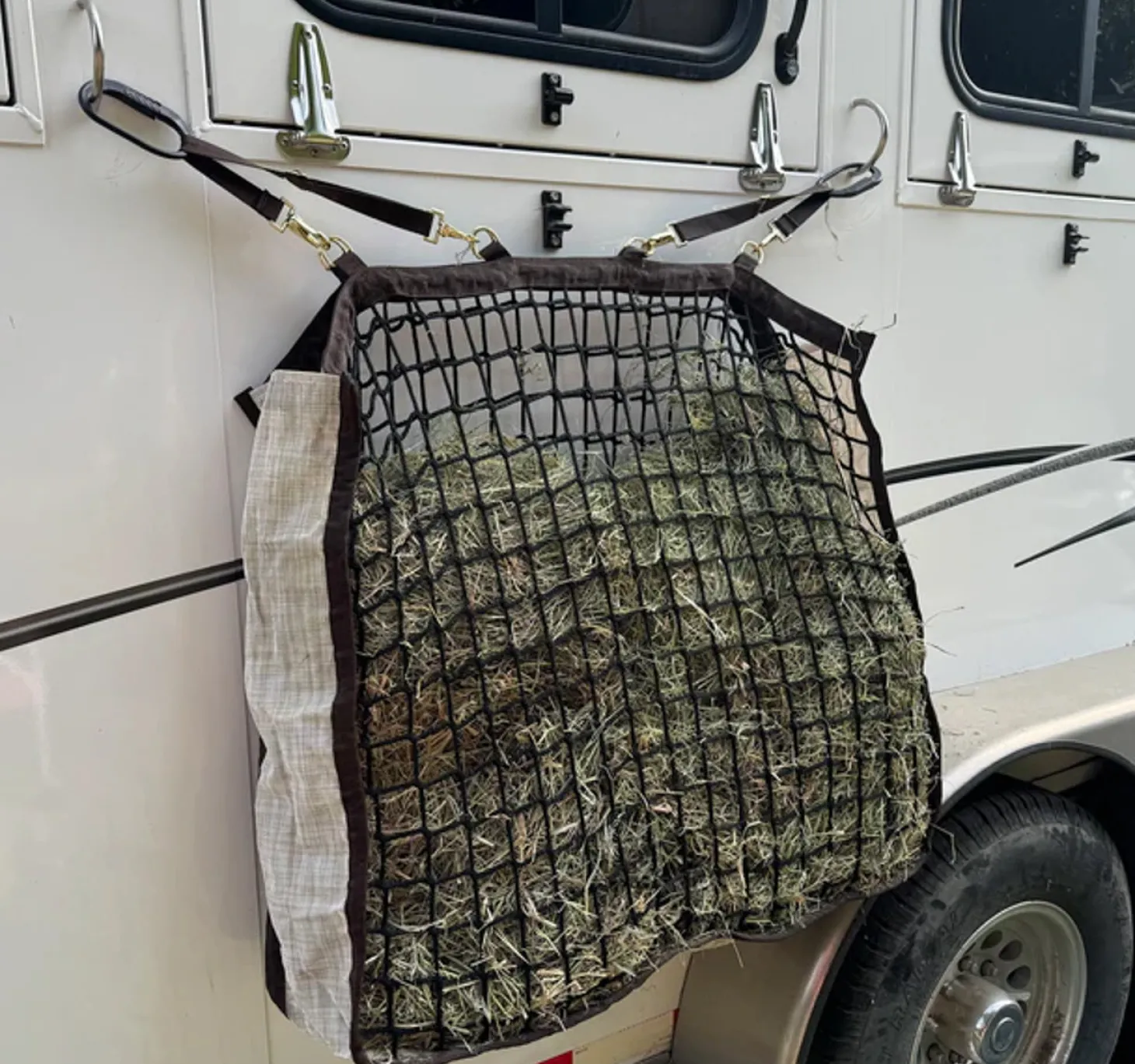 Kensington™ Slow Feed 4-Flake Hay Bag