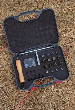 Stud Kit